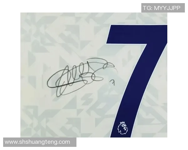 如何向足球明星索要签名的有效方法与技巧分享 如何向足球明星索要签名的有效方法与技巧分享